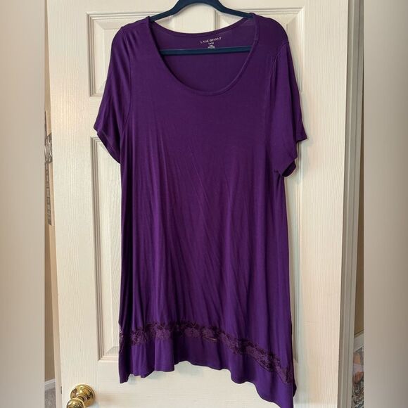 Purple Asymmetrical Short Sleeve Tunic Top with Lace detail 14/16 - Picture 1 of 2